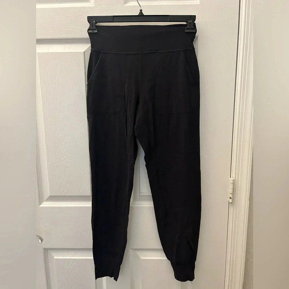 Lululemon Align Jogger 28"
Black - Picture 4 of 6